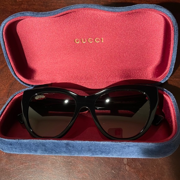 Gucci sunglasses main image 4